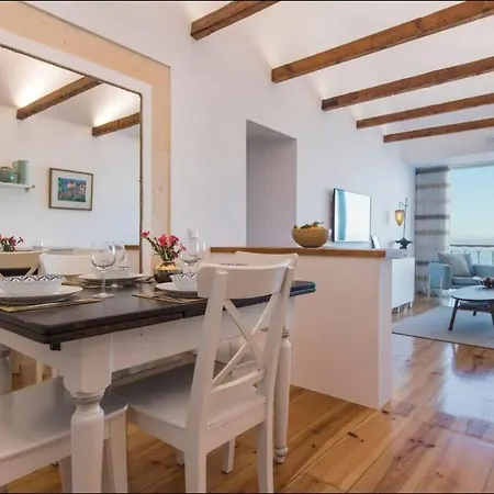 Alfama River View * Lizbona