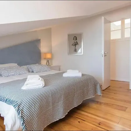 Alfama River View Apartament